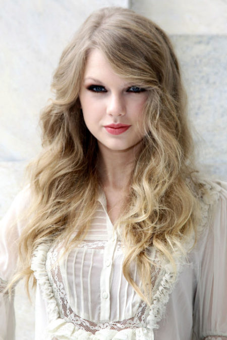 54bbfb1a4e3ad_-_hbz-taylor-swift-hair-2010-2