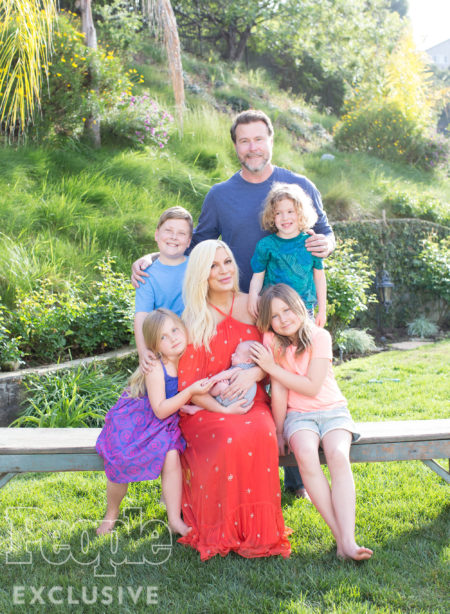 Tori Spelling photographed with her new baby boy,  Beau (born 3/2/17),  husband Dean McDermott,  and kids (from oldest to youngest) Liams,  Stella,  Hattie & Finn at their home in Los Angeles,  CA,  on 4/4/17. Photographer: Elizabeth Messina HIGH-RES RETOUCHED