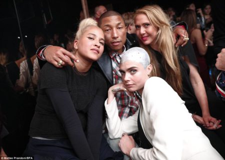 3fe02f6b00000578-4467966-quite_the_photo_pharrell_and_his_wife_joined_a_bald_cara_delevin-a-8_1493782048549