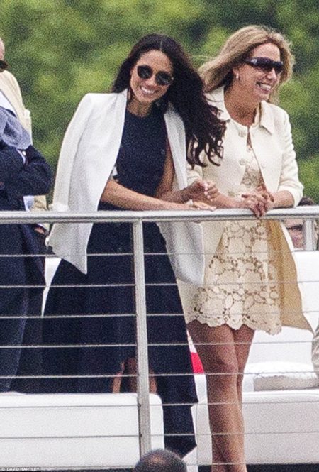 409590dd00000578-0-meghan_markle_reportedly_arrived_at_pippa_middleton_and_james_ma-m-95_1495314707733